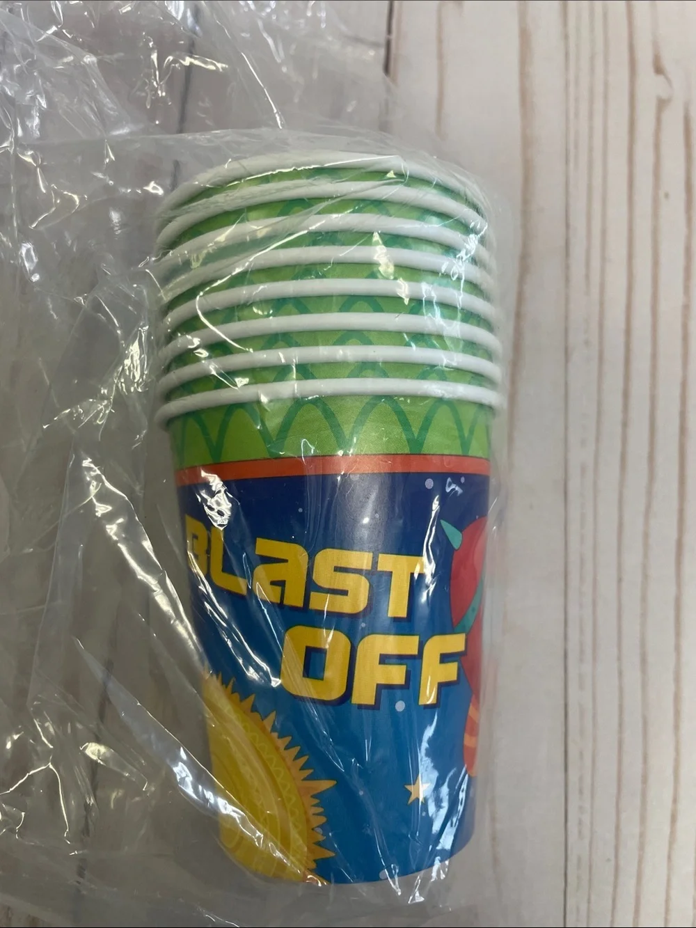 Set 32 Kids Birthday Party Space Blast Paper Cups 9 Ounce Planet Rocket Sun NEW